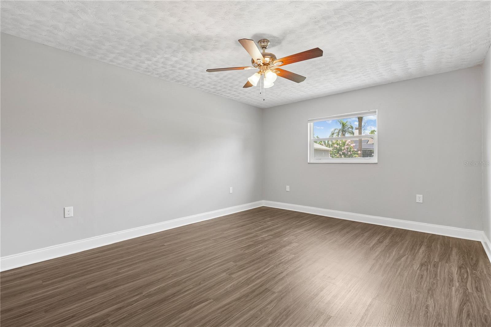 Image 6 of 15 For 3301 Price Avenue