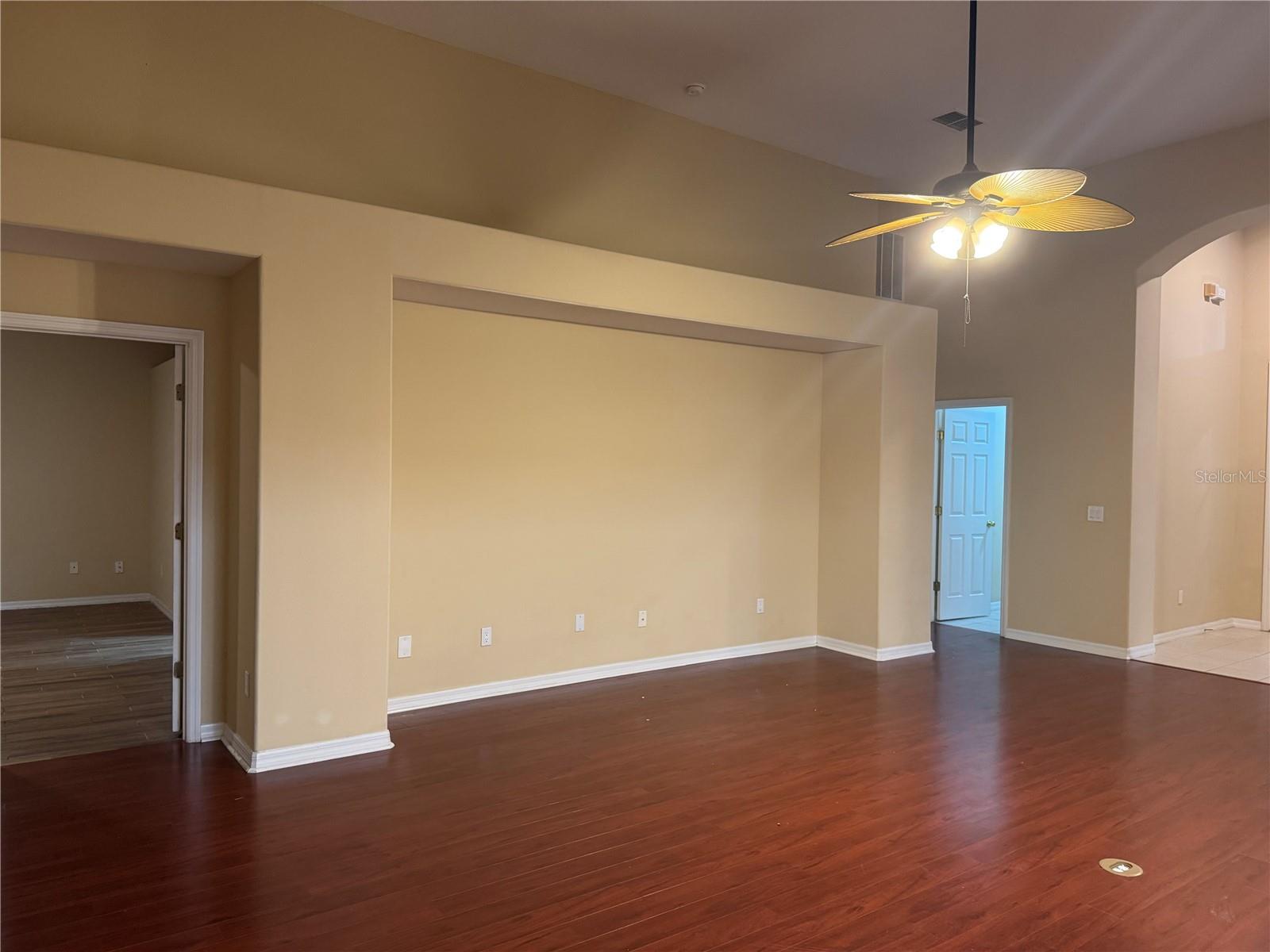 Image 11 of 36 For 2500 Trapside Court
