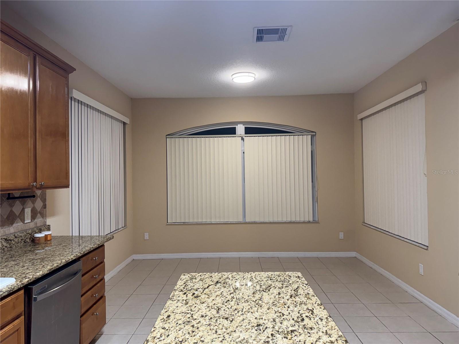 Image 18 of 36 For 2500 Trapside Court