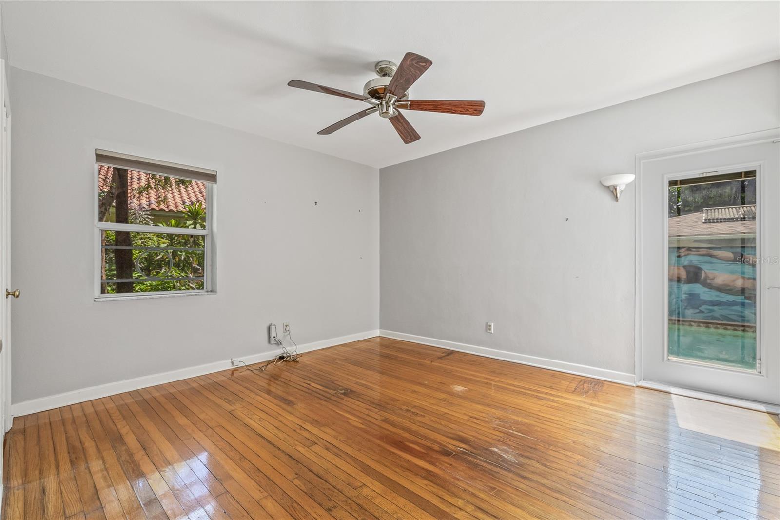 Image 13 of 51 For 135 Aranda Street Ne