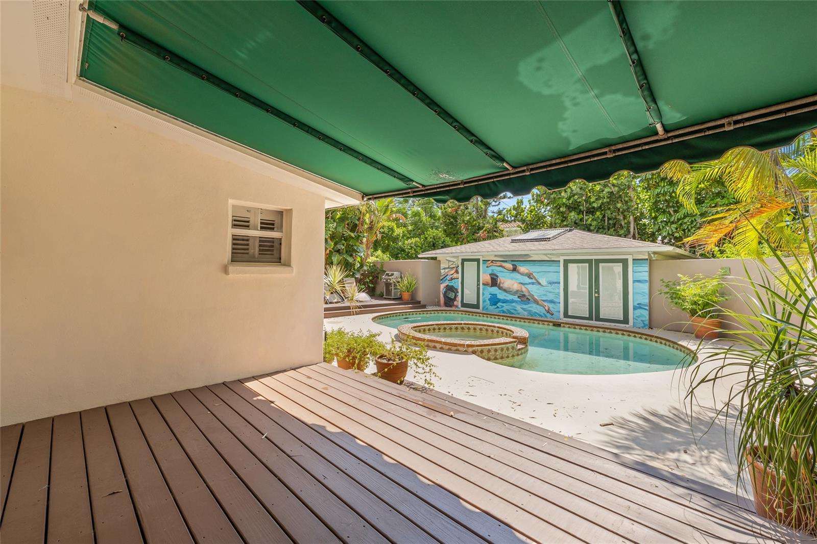 Image 19 of 51 For 135 Aranda Street Ne