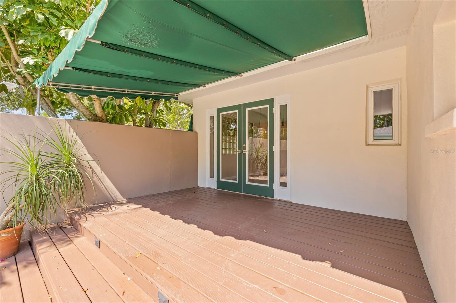 Image 21 of 51 For 135 Aranda Street Ne