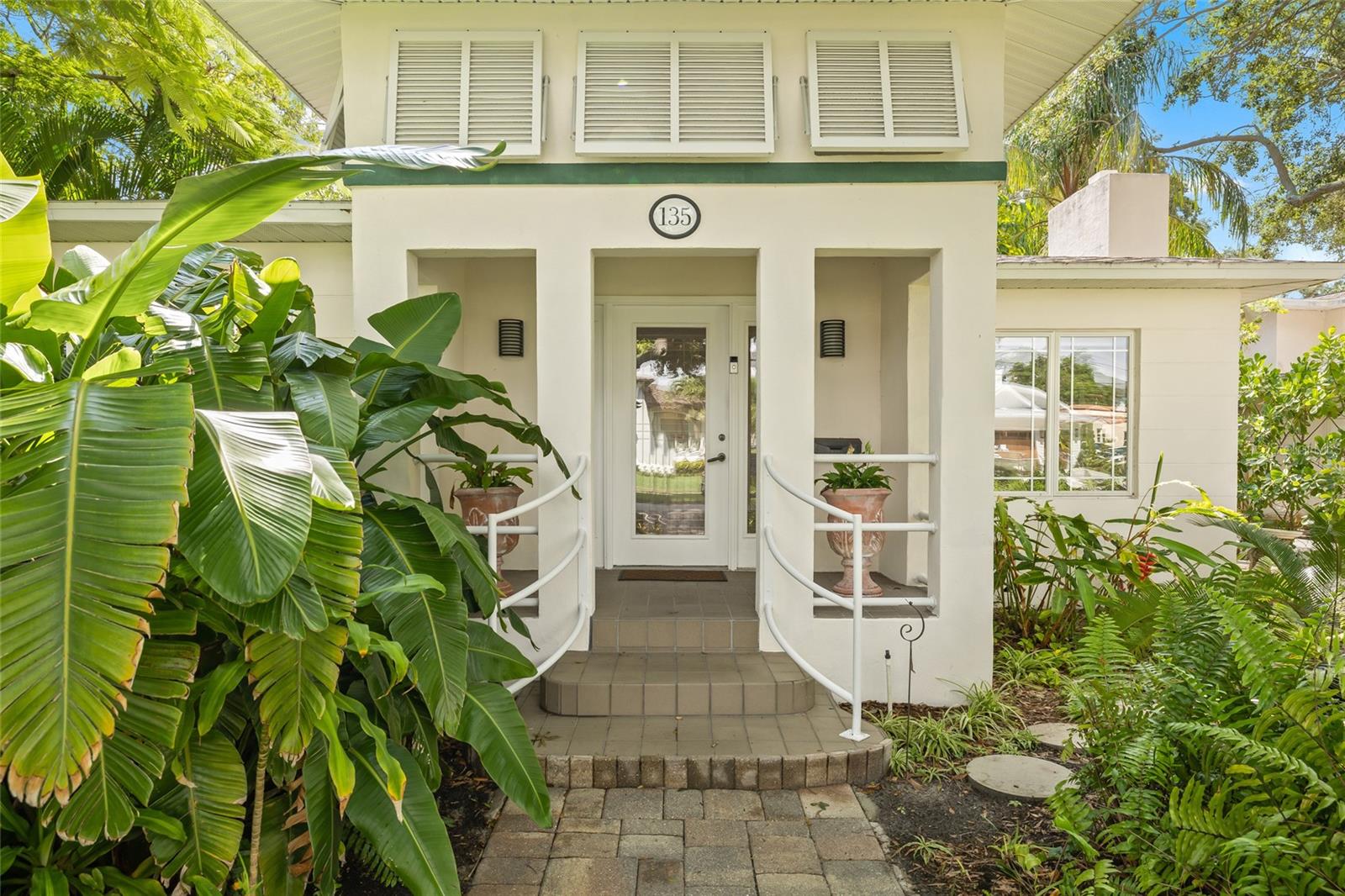 Image 32 of 51 For 135 Aranda Street Ne
