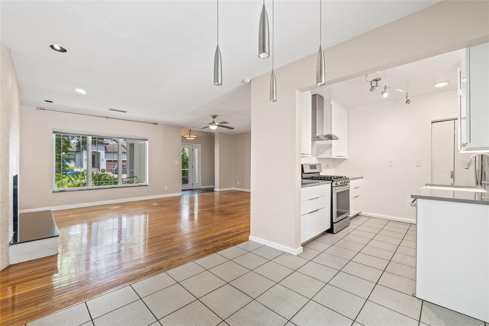Image 35 of 51 For 135 Aranda Street Ne