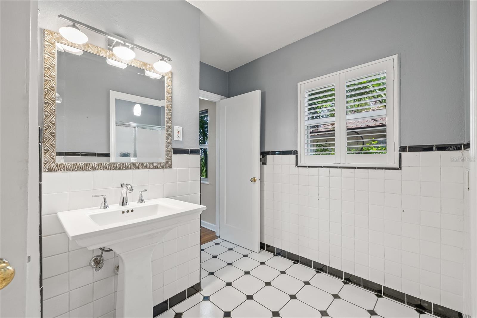 Image 45 of 51 For 135 Aranda Street Ne