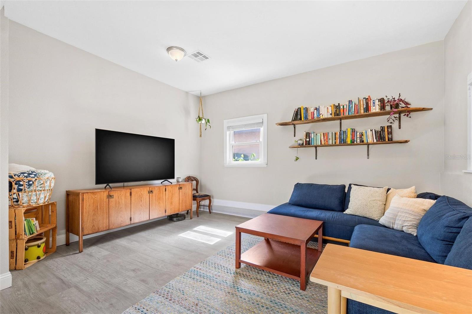 Image 10 of 34 For 1642 50th Avenue N