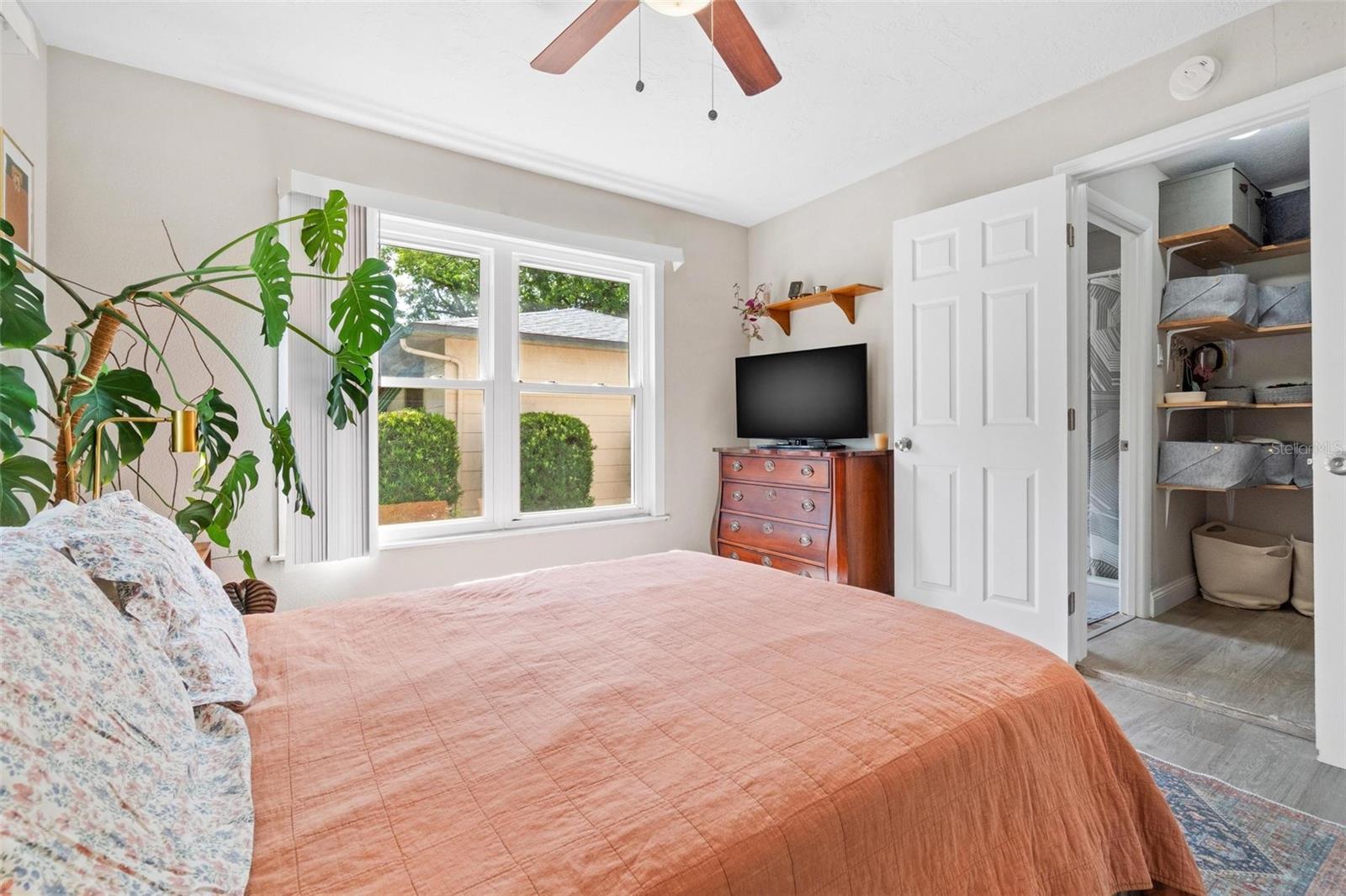 Image 17 of 34 For 1642 50th Avenue N