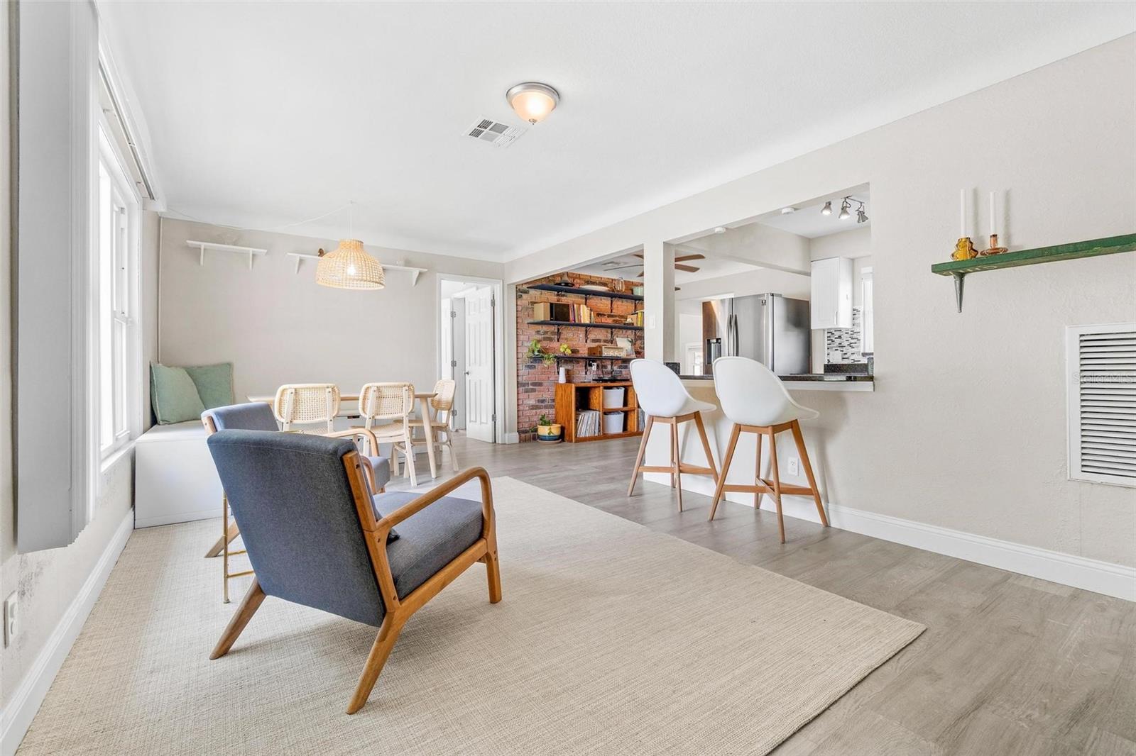 Image 3 of 34 For 1642 50th Avenue N