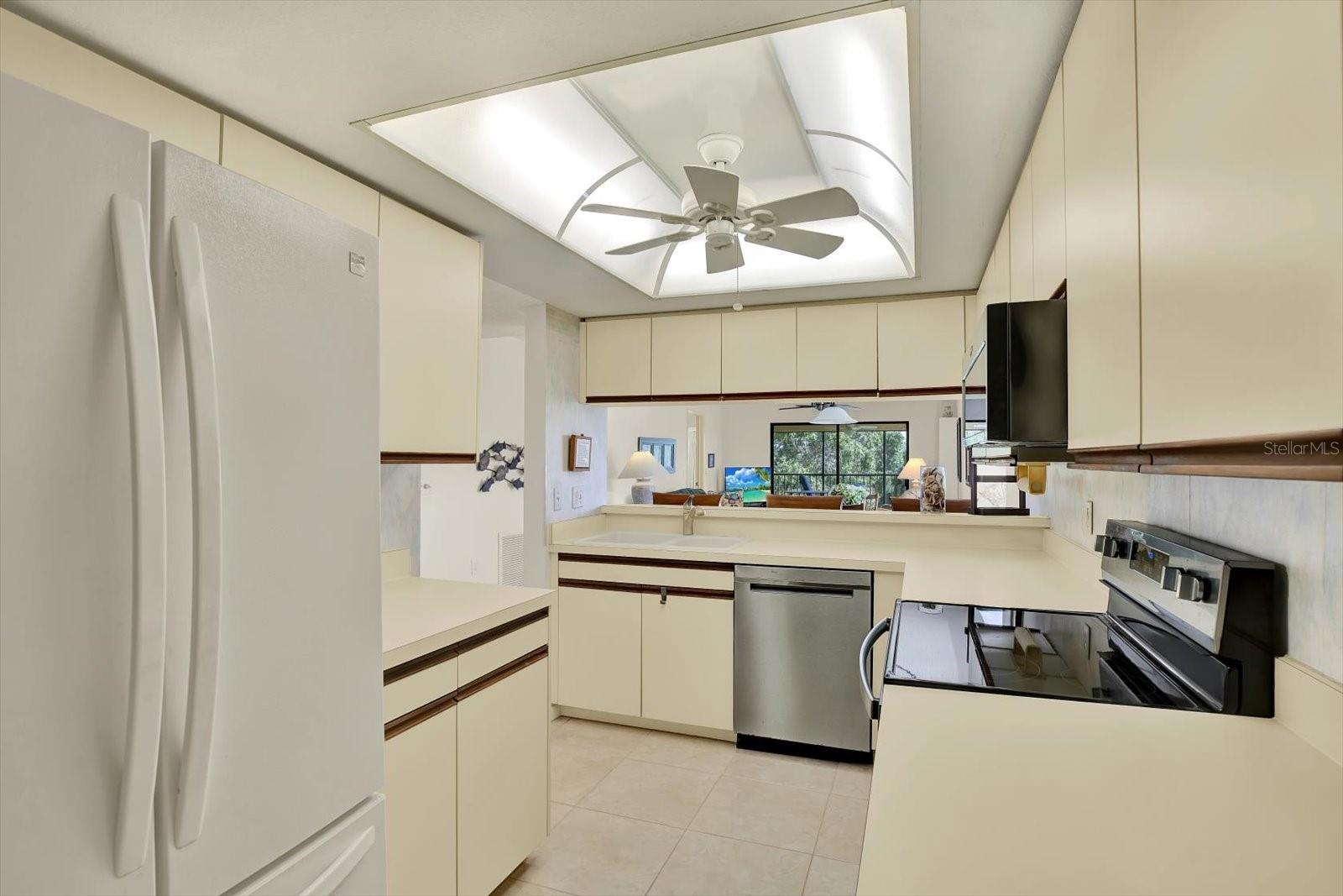 Image 17 of 24 For 1834 Golfview Drive 1834