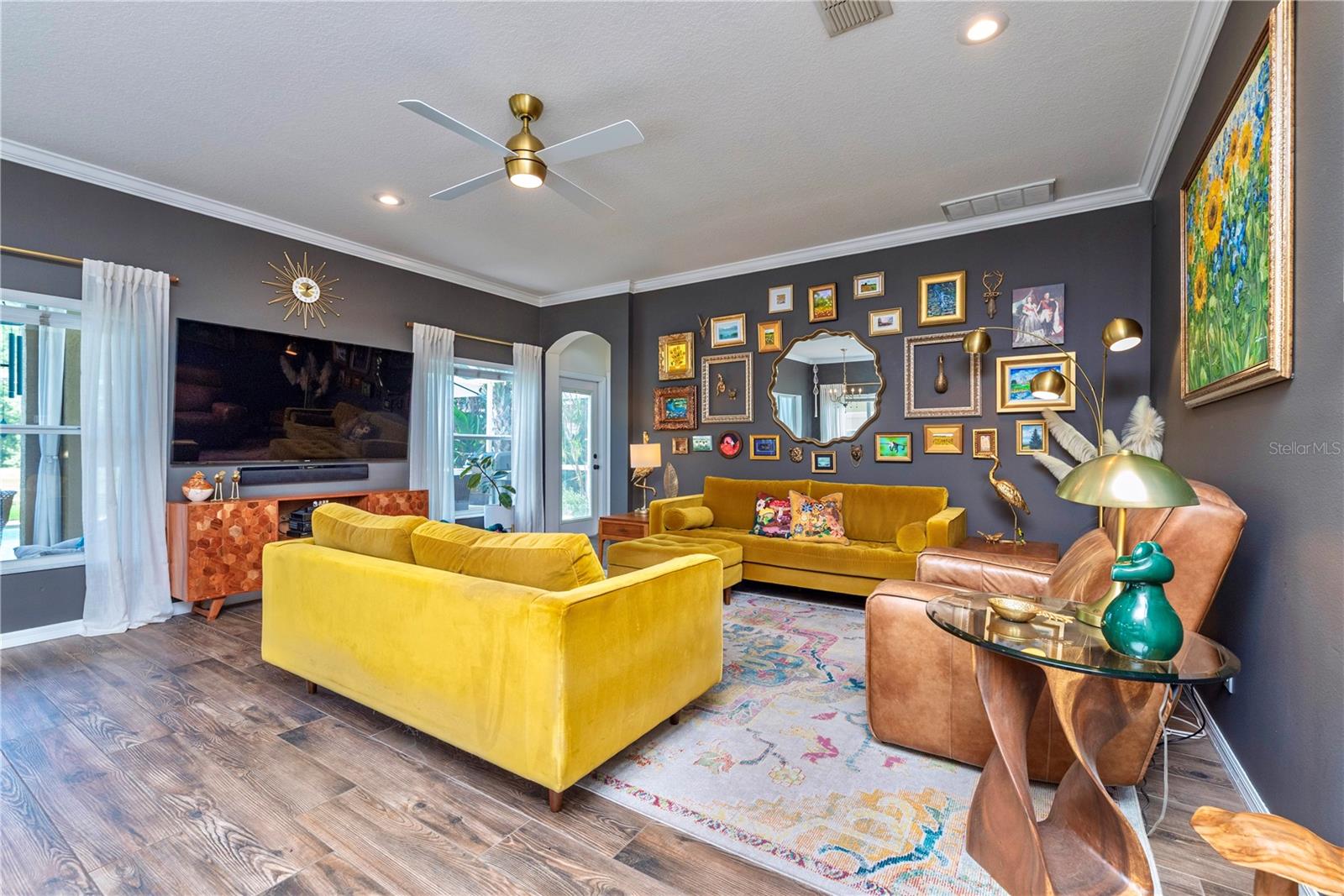 Listing photo id 13 for 12119 Bishopsford Drive