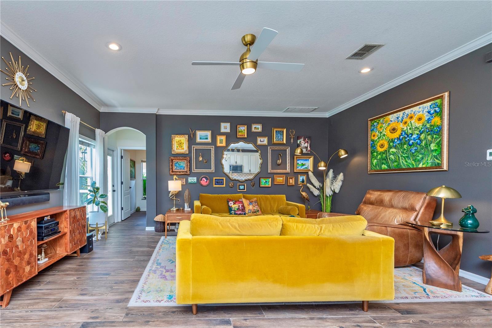 Listing photo id 14 for 12119 Bishopsford Drive