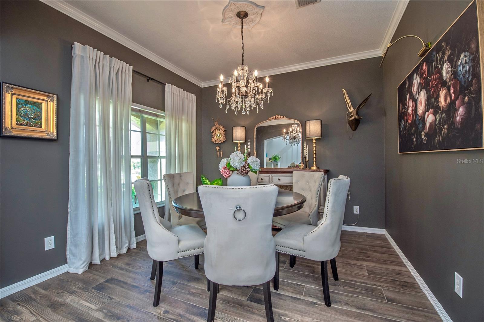 Listing photo id 16 for 12119 Bishopsford Drive