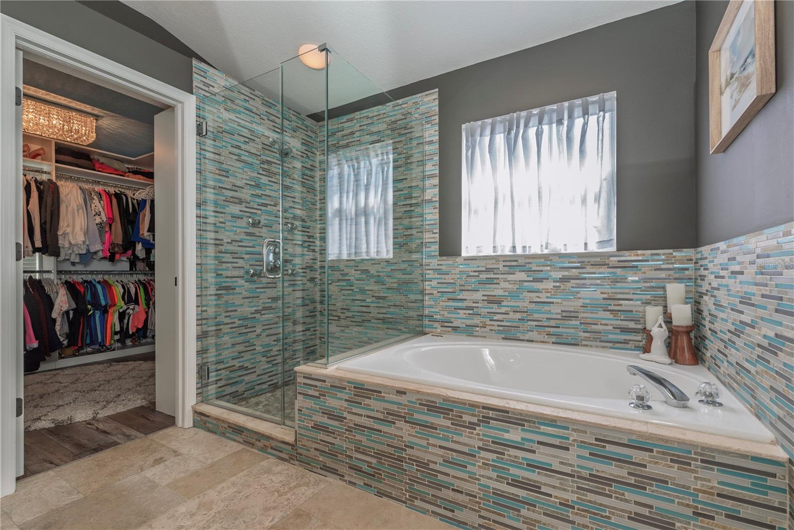 Listing photo id 23 for 12119 Bishopsford Drive
