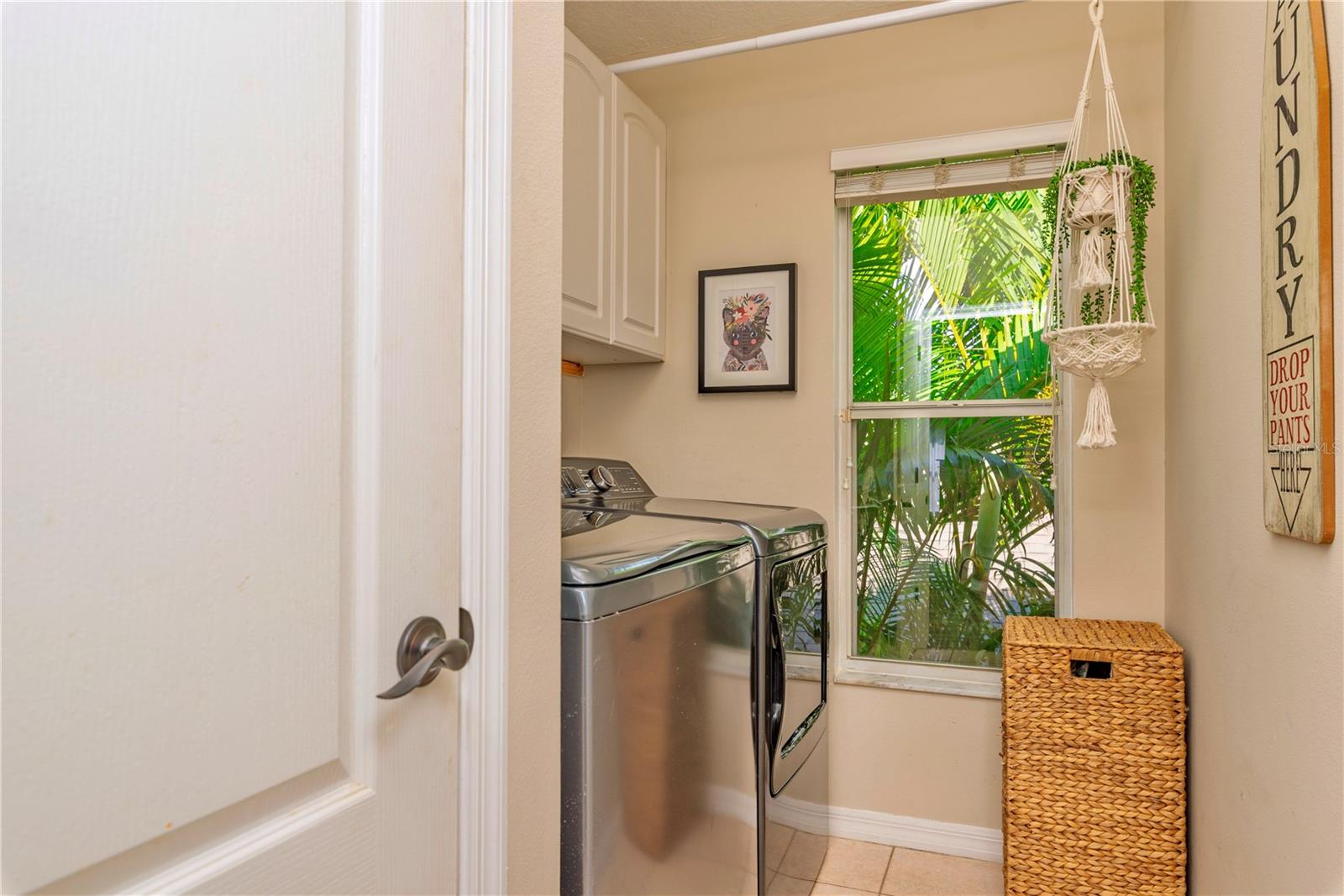 Listing photo id 34 for 12119 Bishopsford Drive