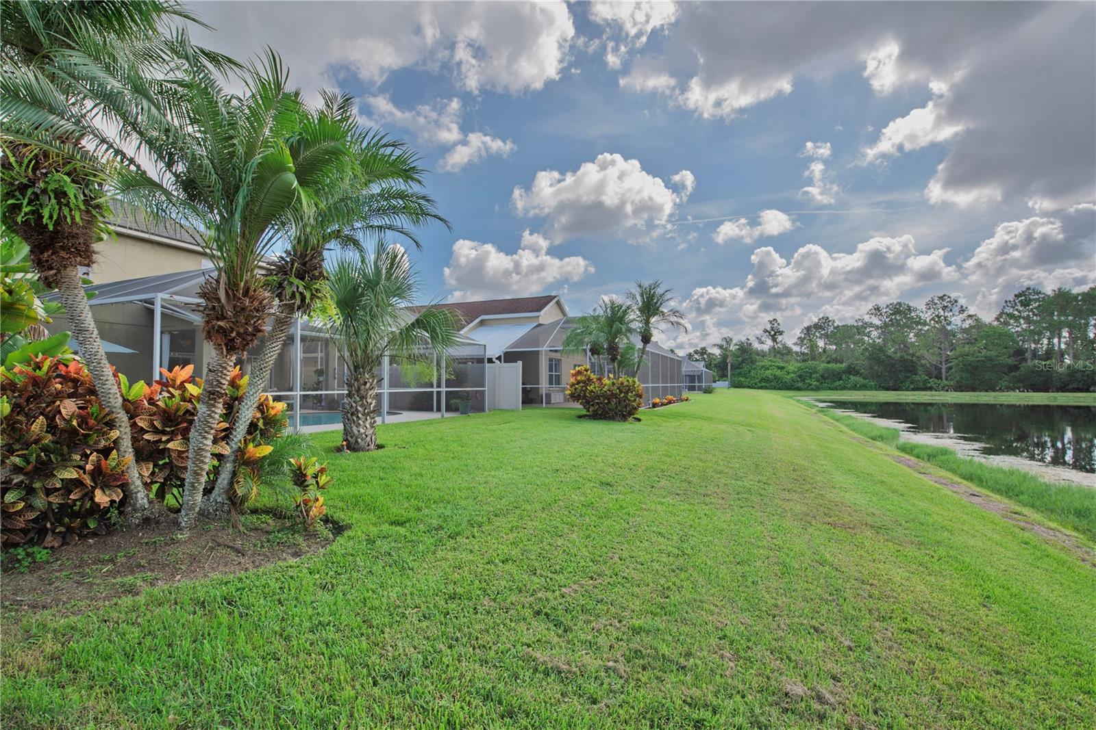 Listing photo id 51 for 12119 Bishopsford Drive