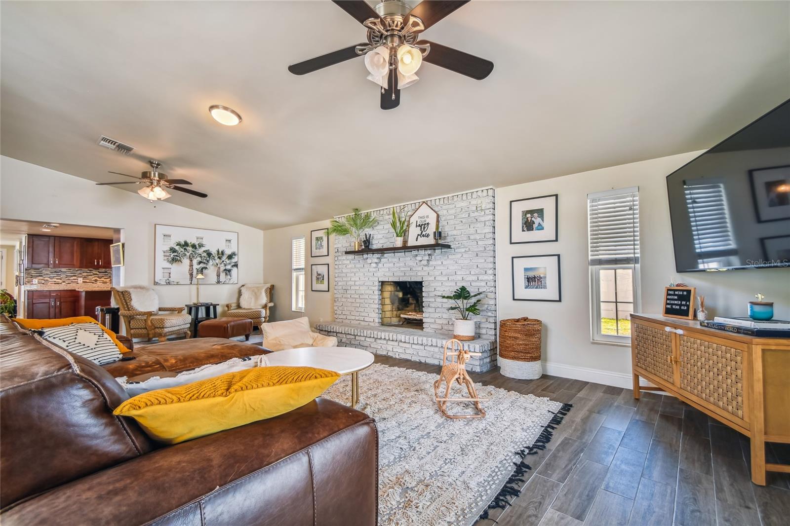 Image 13 of 34 For 125 55th Avenue Ne
