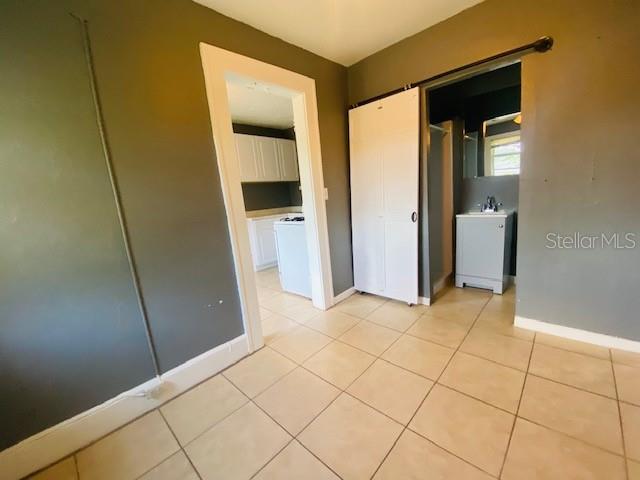 Listing photo id 4 for 331 20th Street N 6