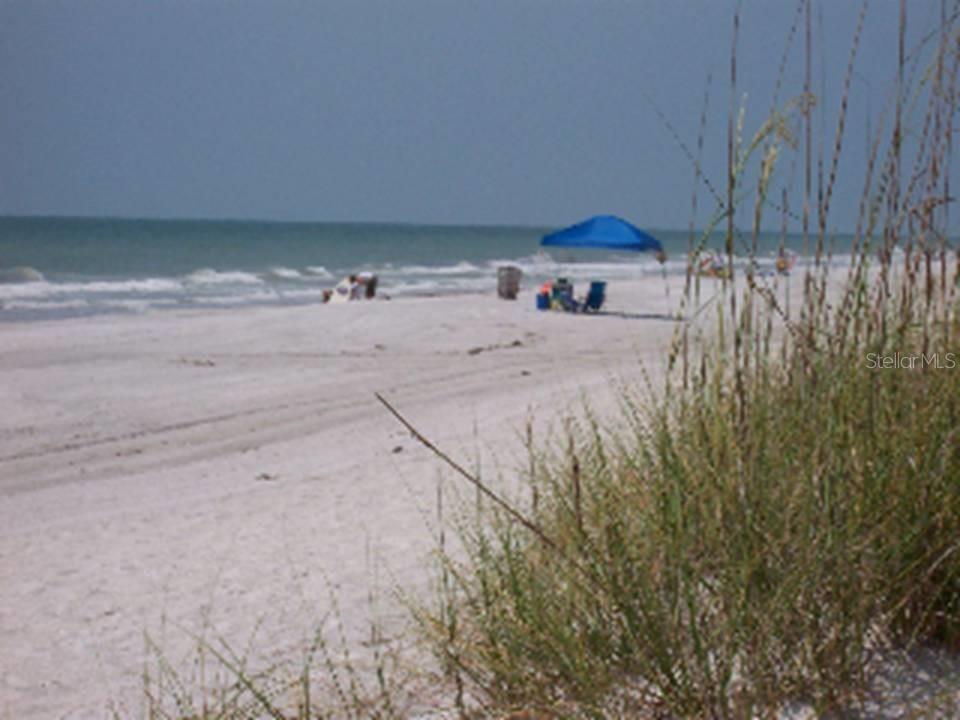 Image 3 of 75 For 19925 Gulf Boulevard 304
