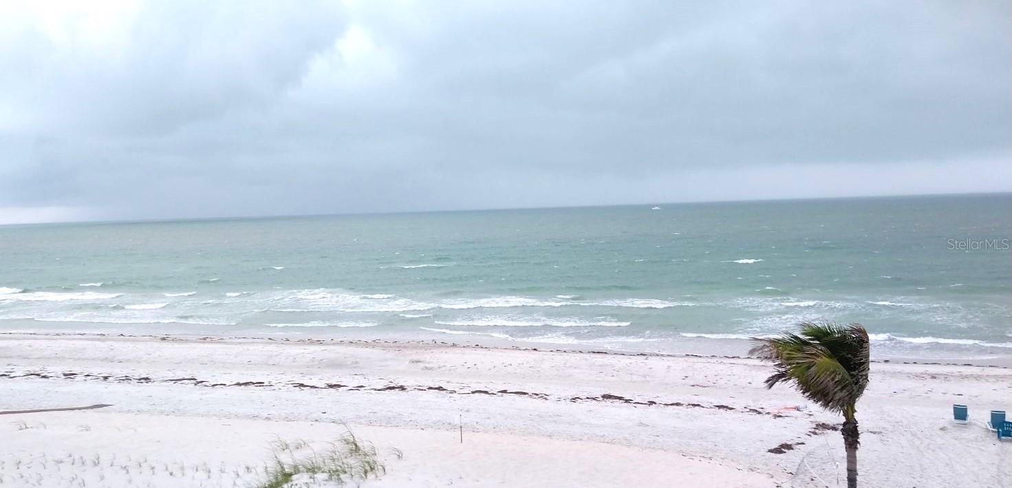 Image 66 of 75 For 19925 Gulf Boulevard 304