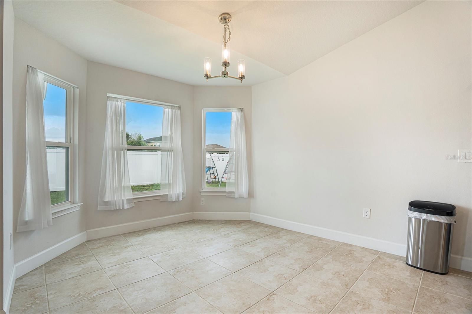 Image 10 of 24 For 11539 Sunder Berry Street