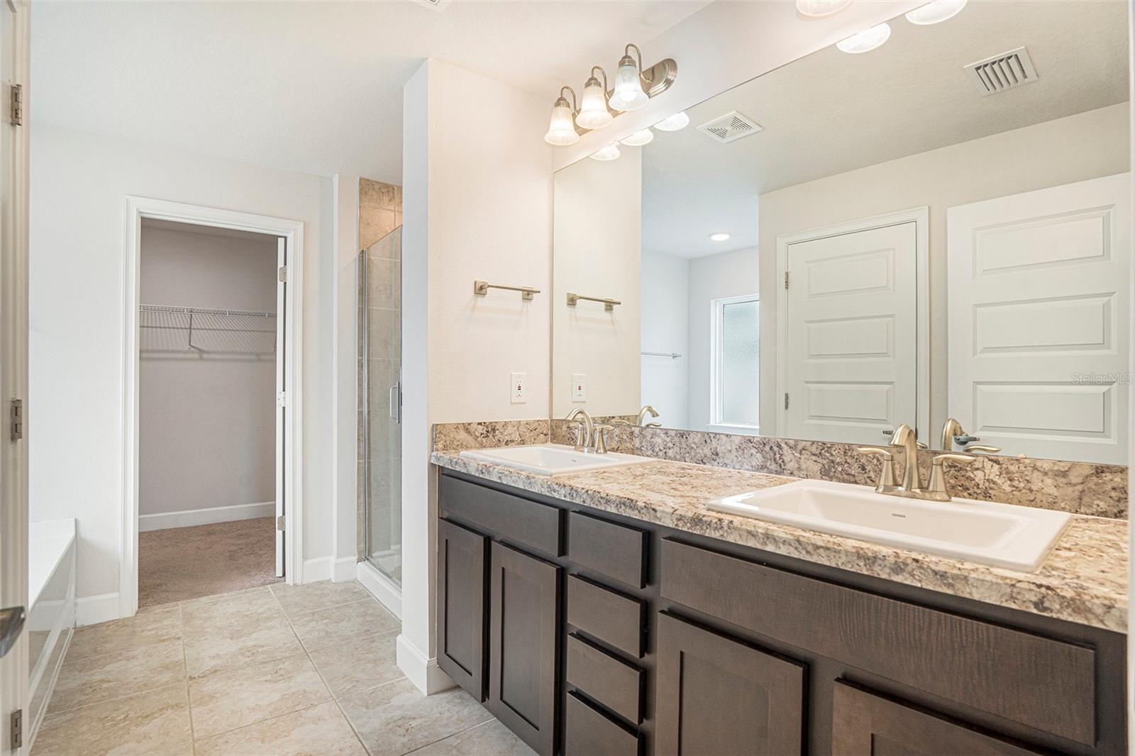 Image 15 of 24 For 11539 Sunder Berry Street