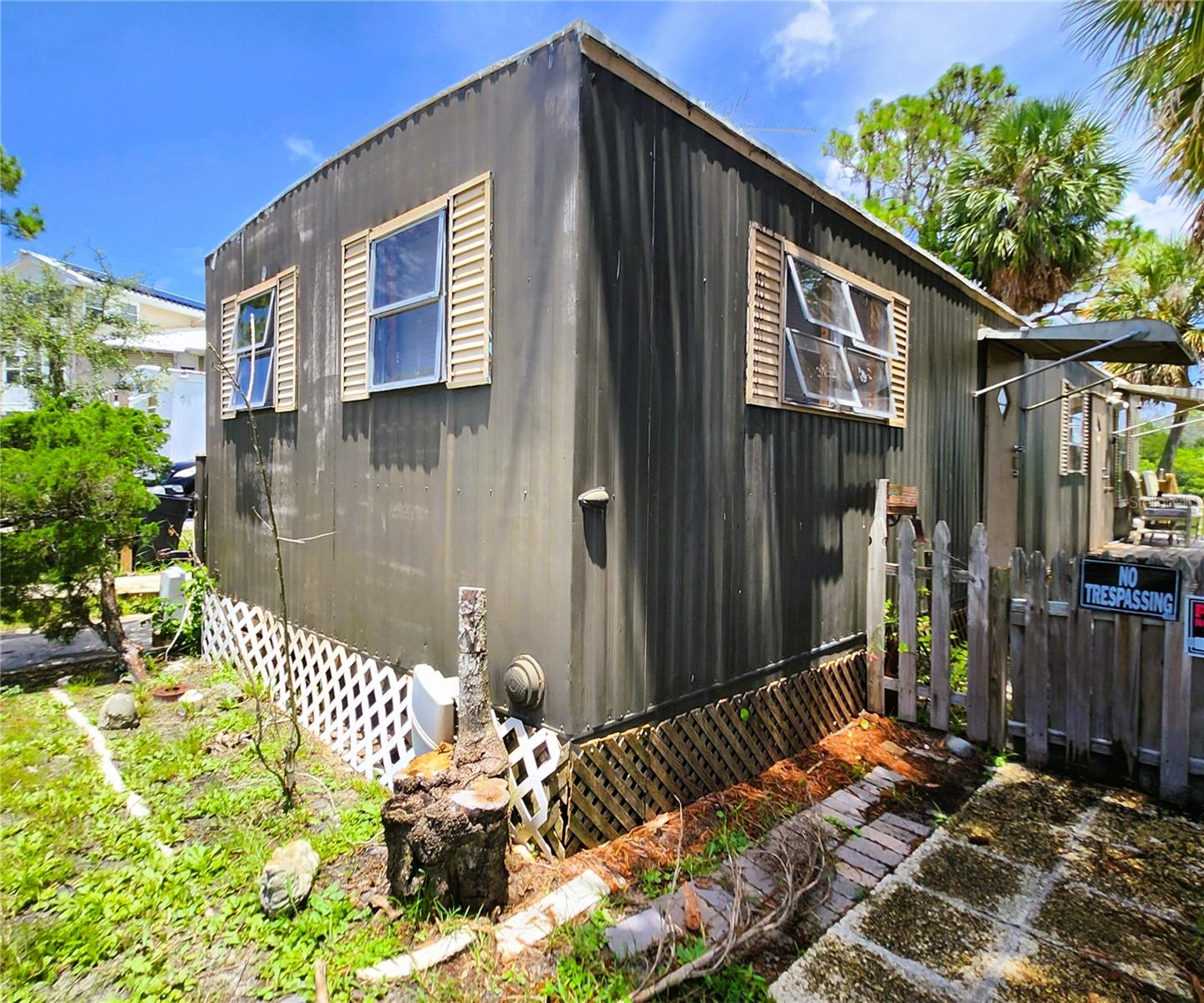 Image 35 of 37 For 6975 Edgewater Drive