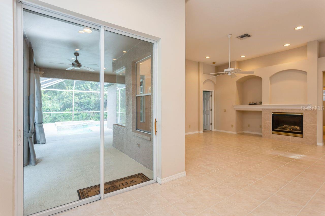 Image 13 of 24 For 10414 Edgefield Place