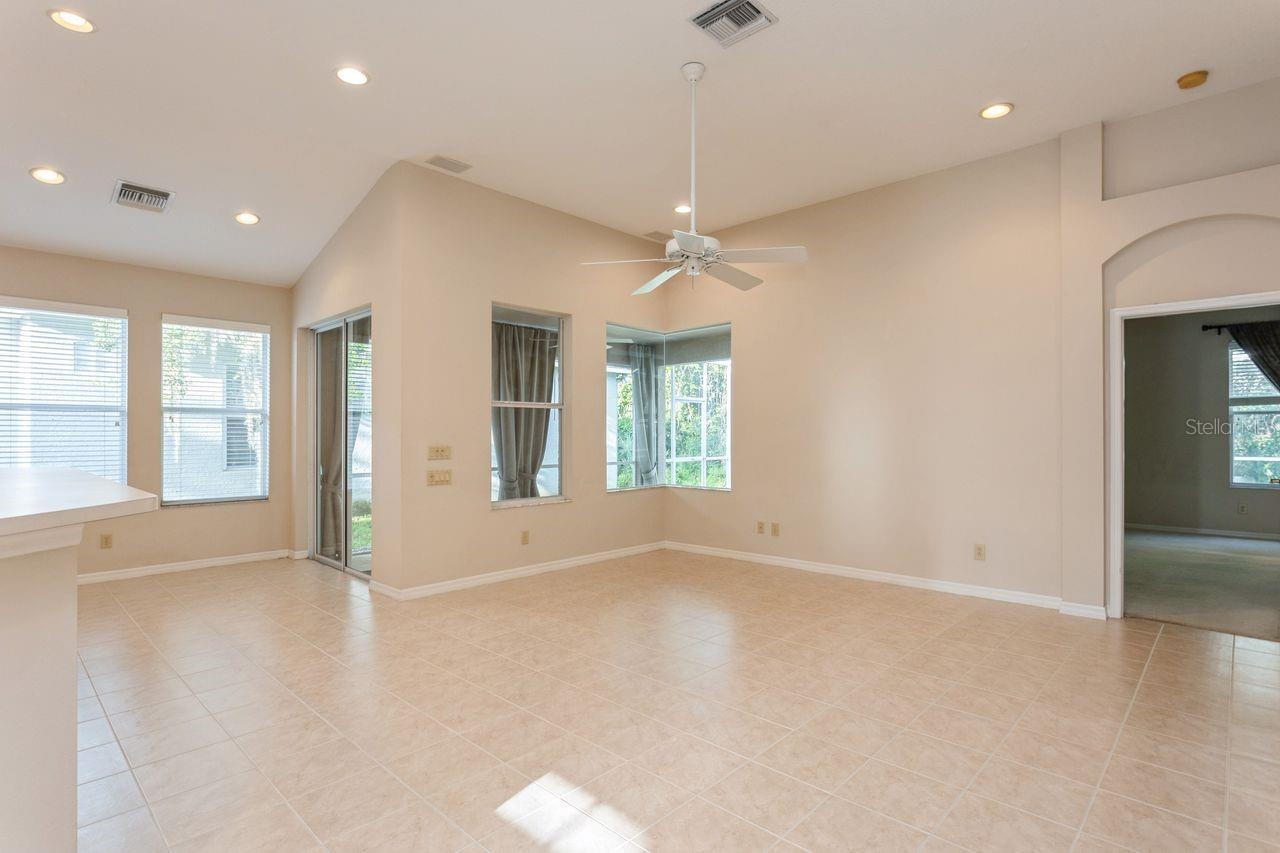 Image 14 of 24 For 10414 Edgefield Place