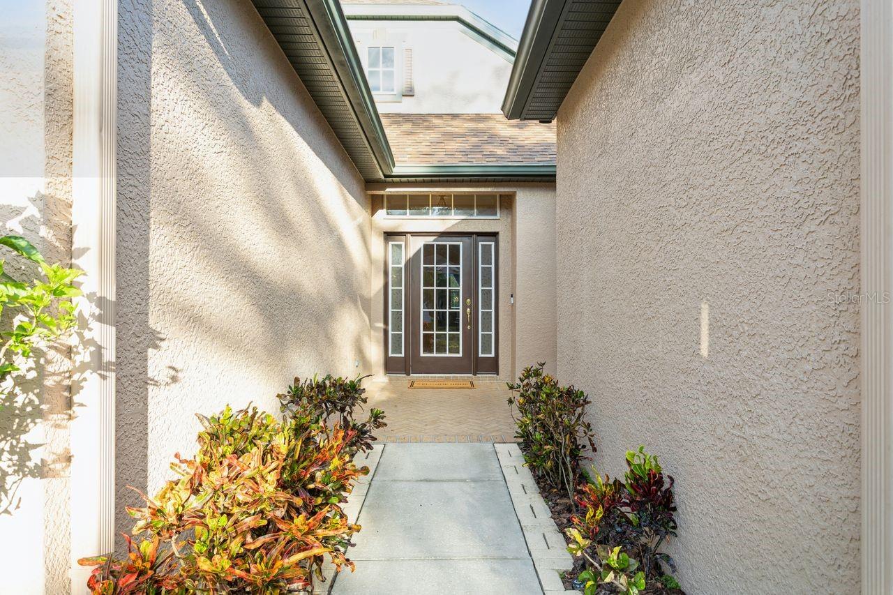 Image 3 of 24 For 10414 Edgefield Place