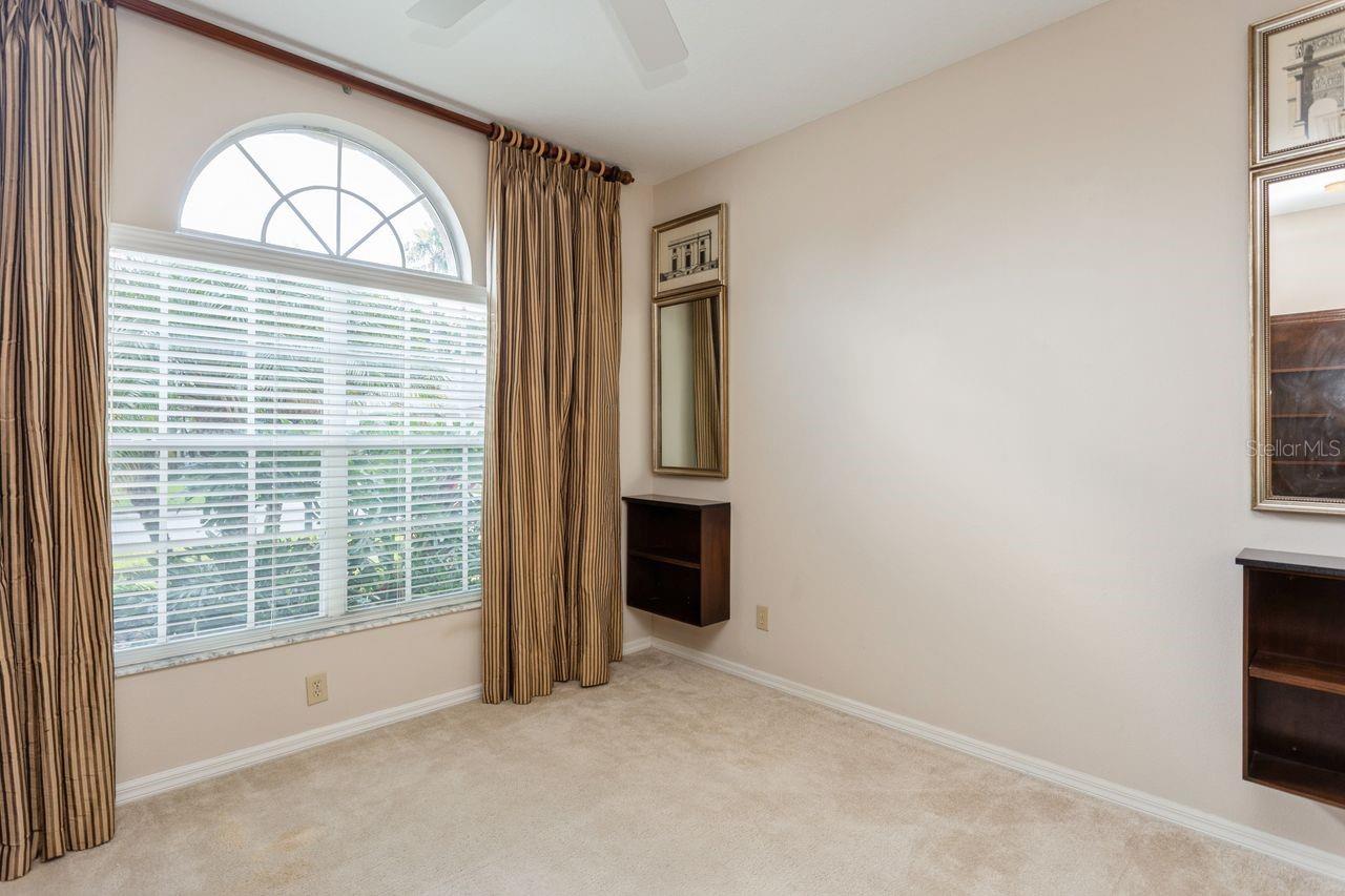 Image 7 of 24 For 10414 Edgefield Place