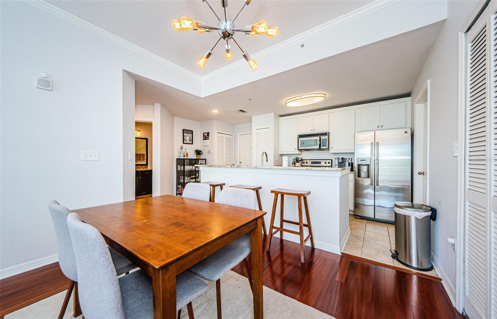 Image 3 of 9 For 700 Harbour Island Boulevard 404