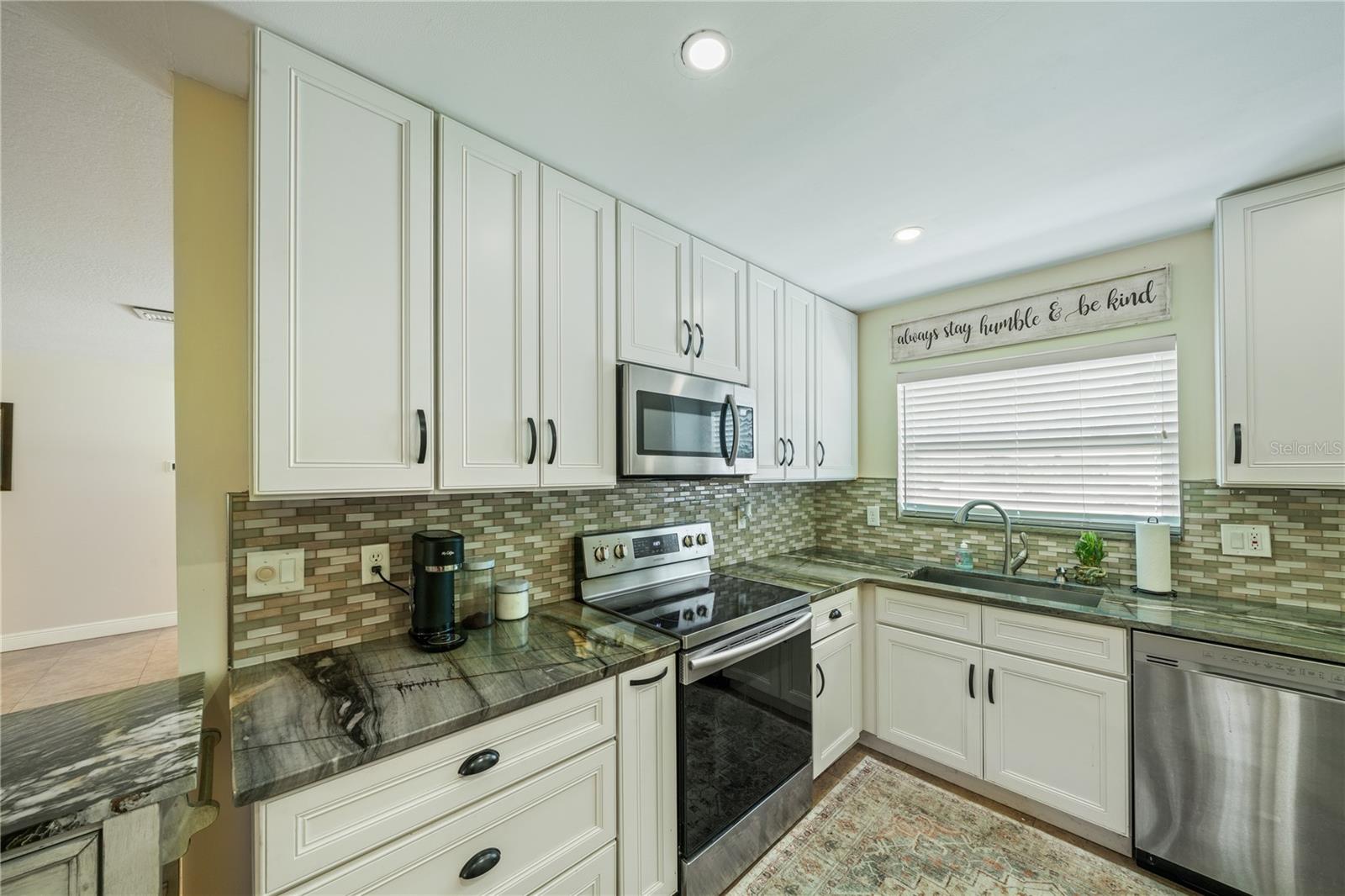 Image 13 of 50 For 5246 Mayapple Circle