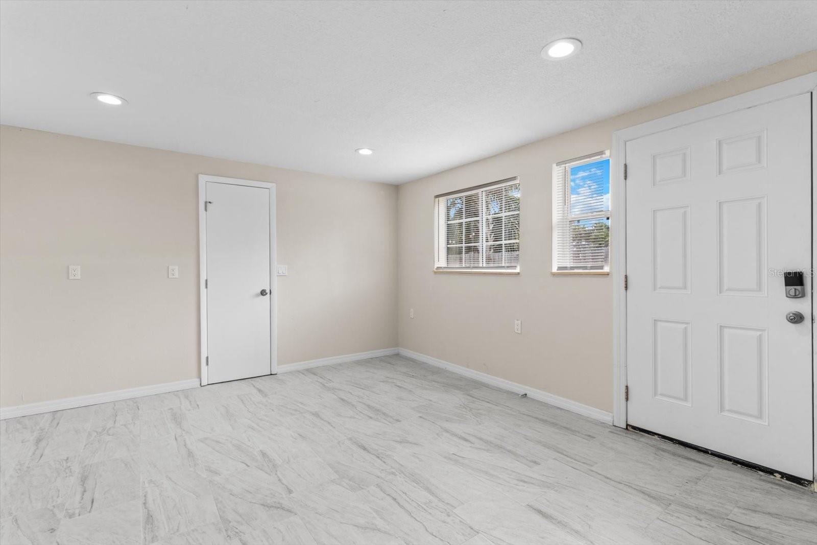 Image 16 of 44 For 5117 Mallett Drive