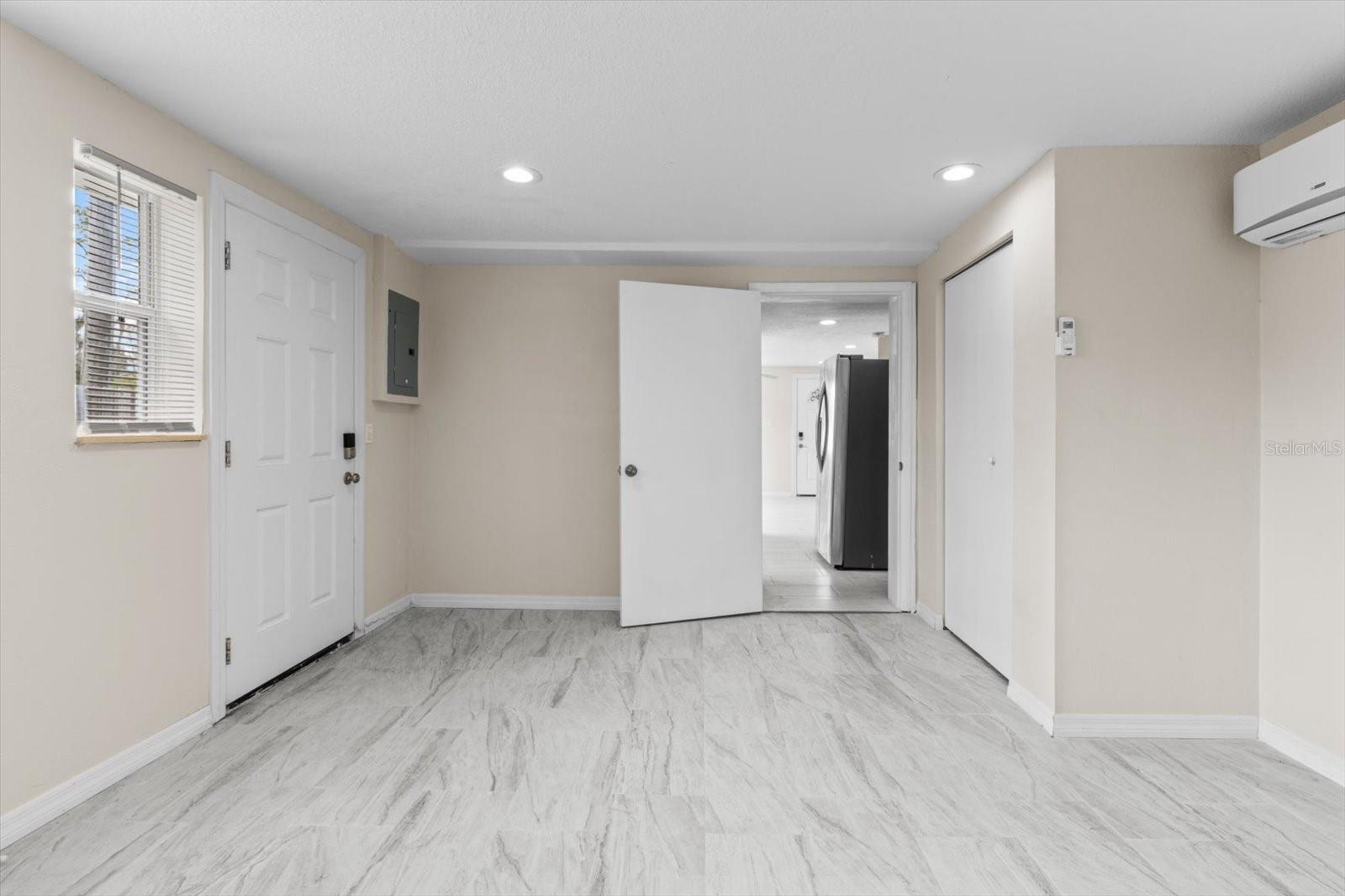 Image 17 of 44 For 5117 Mallett Drive