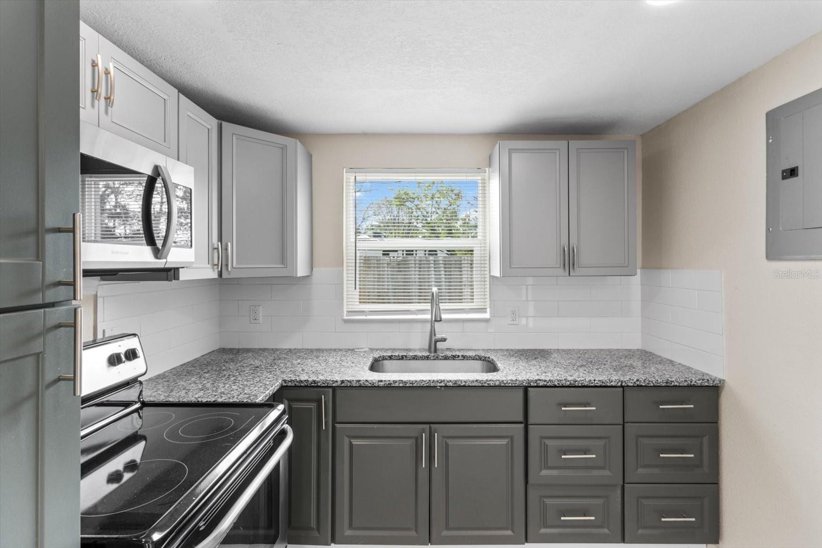 Image 3 of 44 For 5117 Mallett Drive