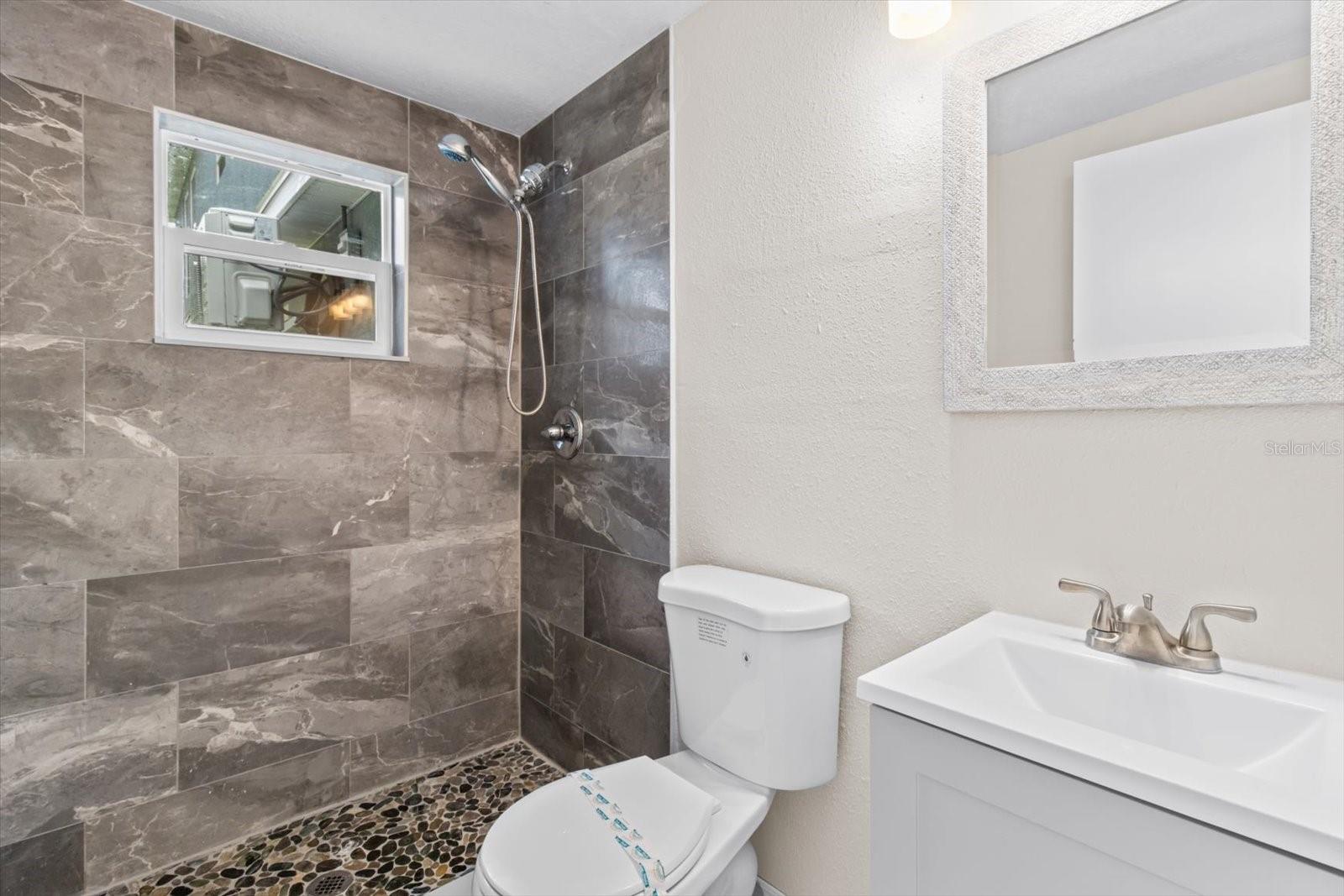 Image 4 of 44 For 5117 Mallett Drive