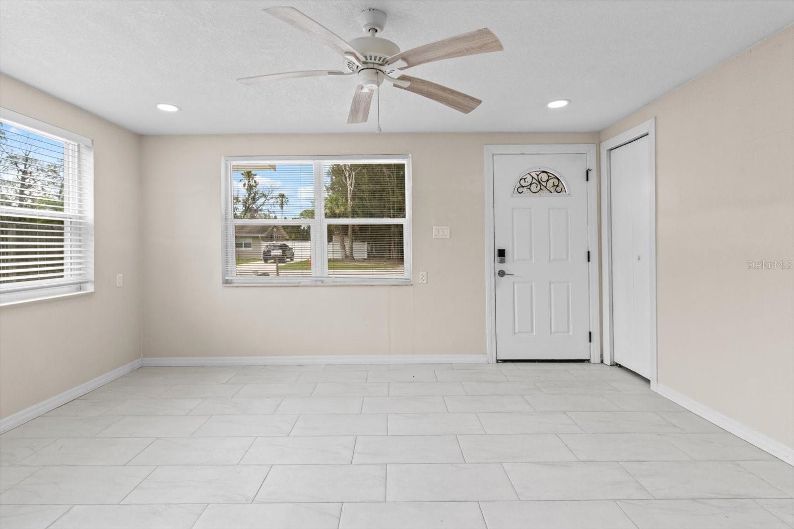 Image 6 of 44 For 5117 Mallett Drive