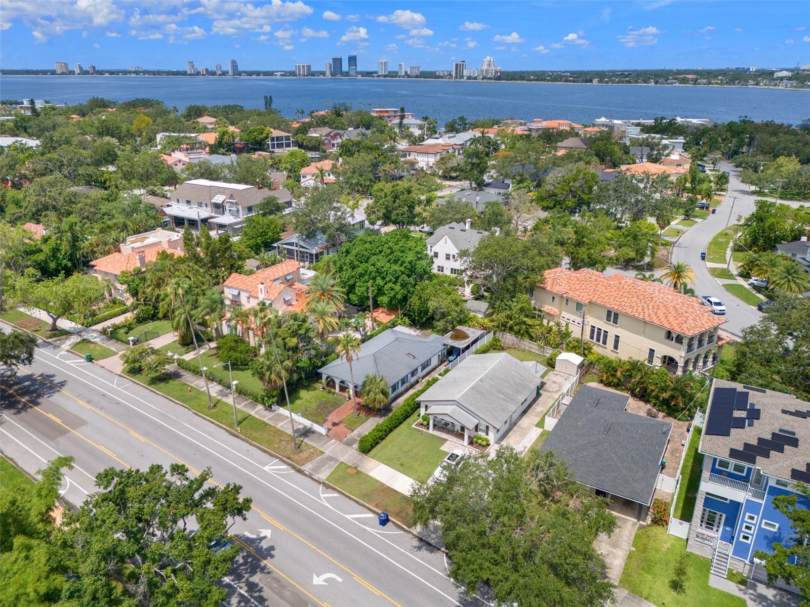 Listing photo id 8 for 128 Davis Boulevard