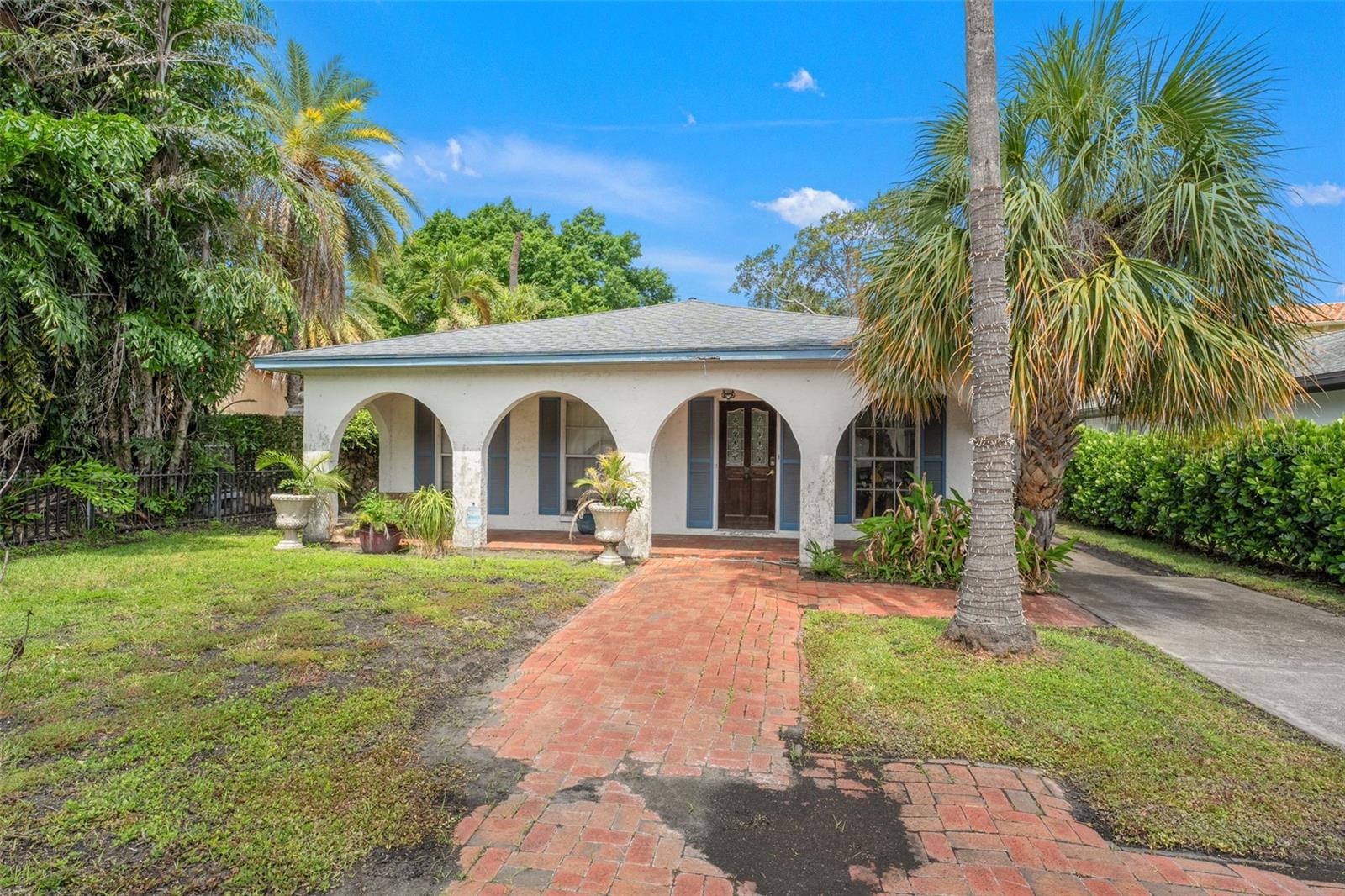 Listing photo id 1 for 128 Davis Boulevard
