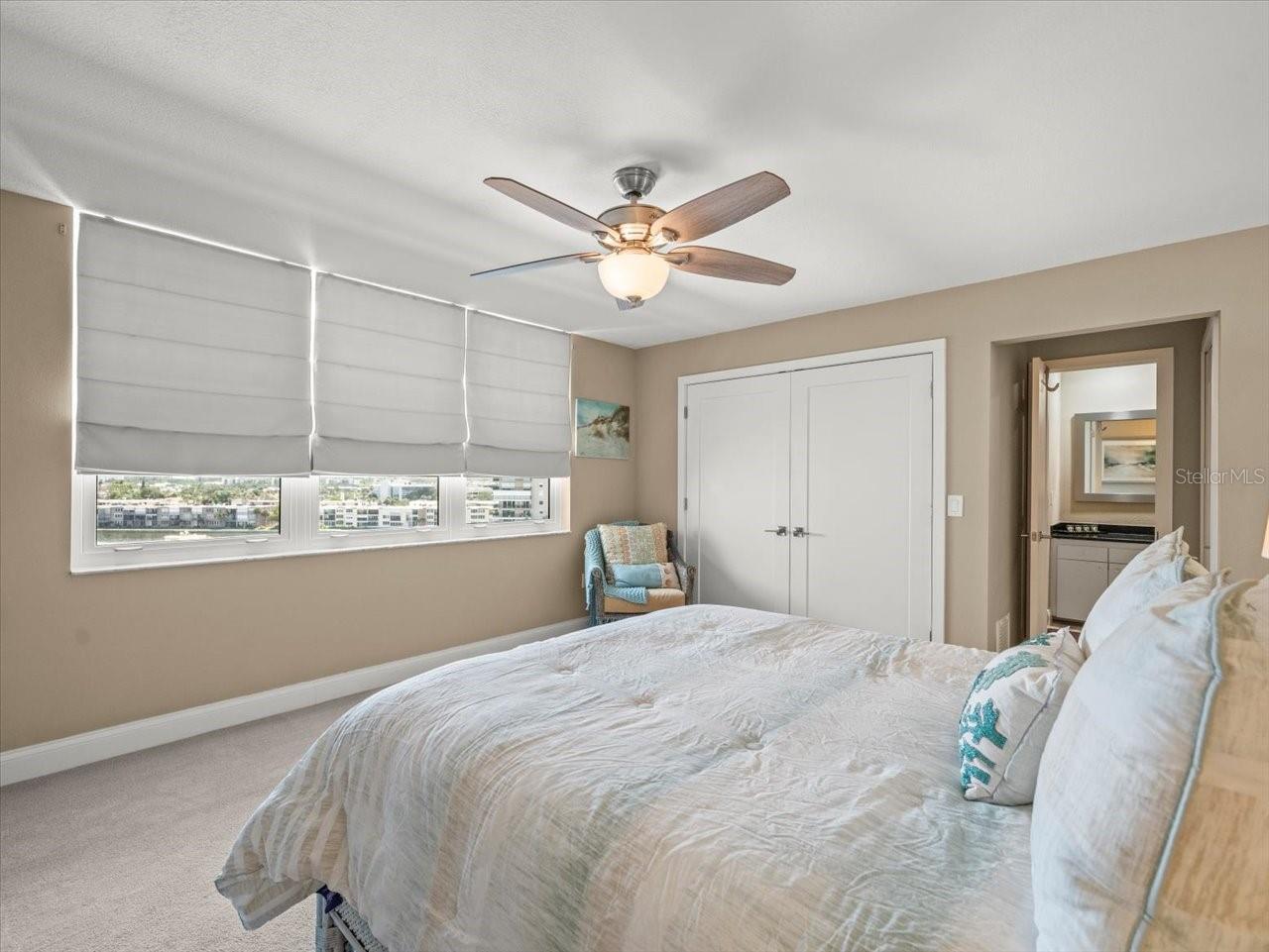 Image 40 of 74 For 7600 Sun Island Drive S 804