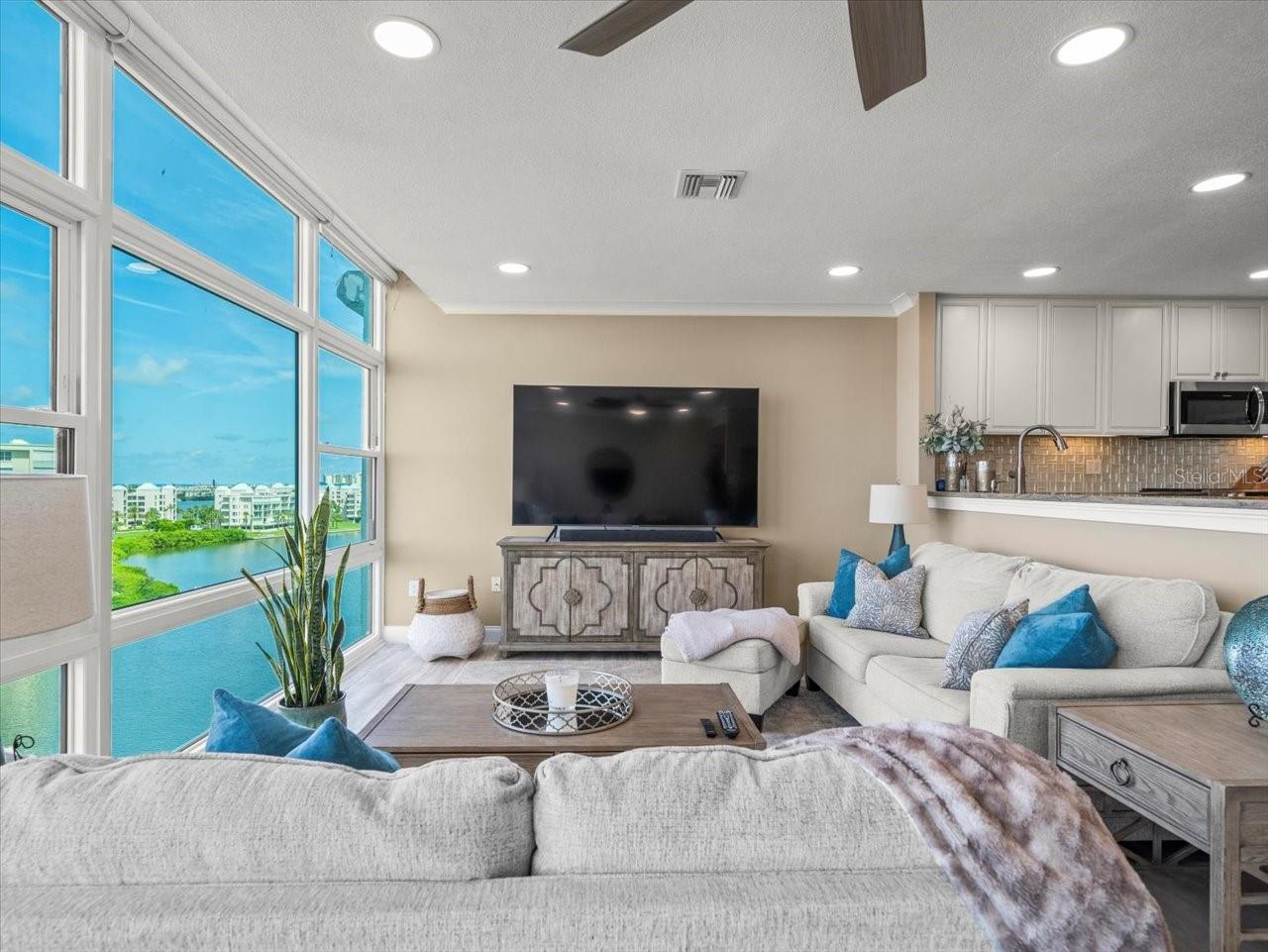 Image 5 of 74 For 7600 Sun Island Drive S 804