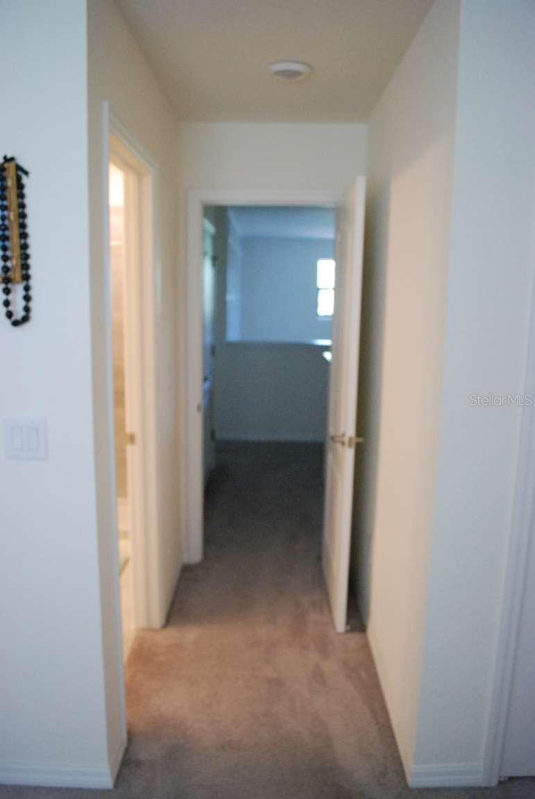 Image 21 of 38 For 718 Acacia Court