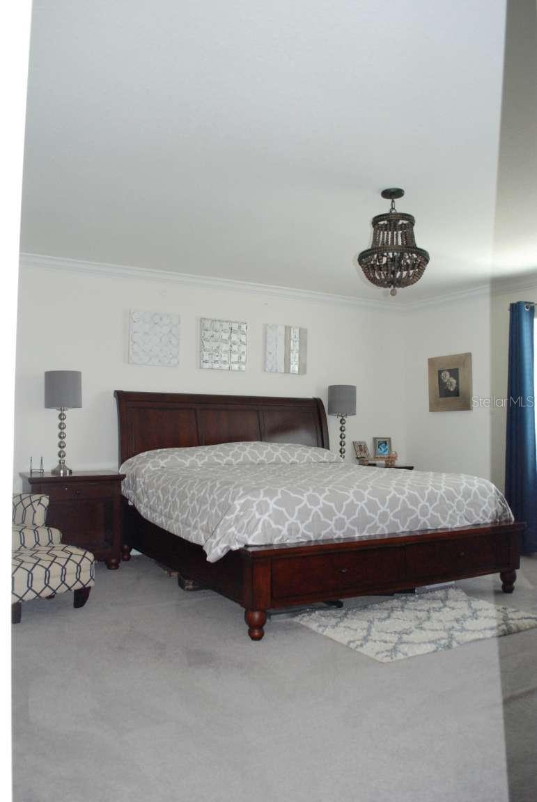 Image 29 of 38 For 718 Acacia Court