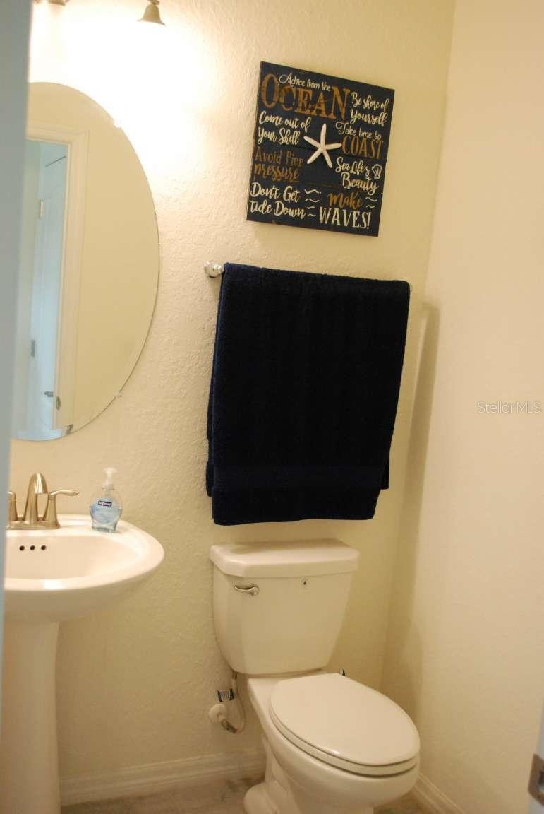 Image 34 of 38 For 718 Acacia Court