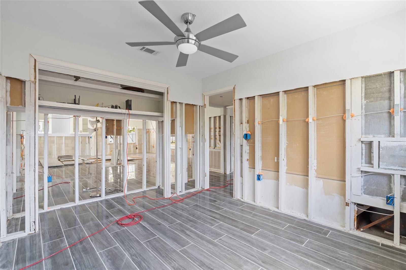 Image 21 of 36 For 5830 Venetian Boulevard Ne