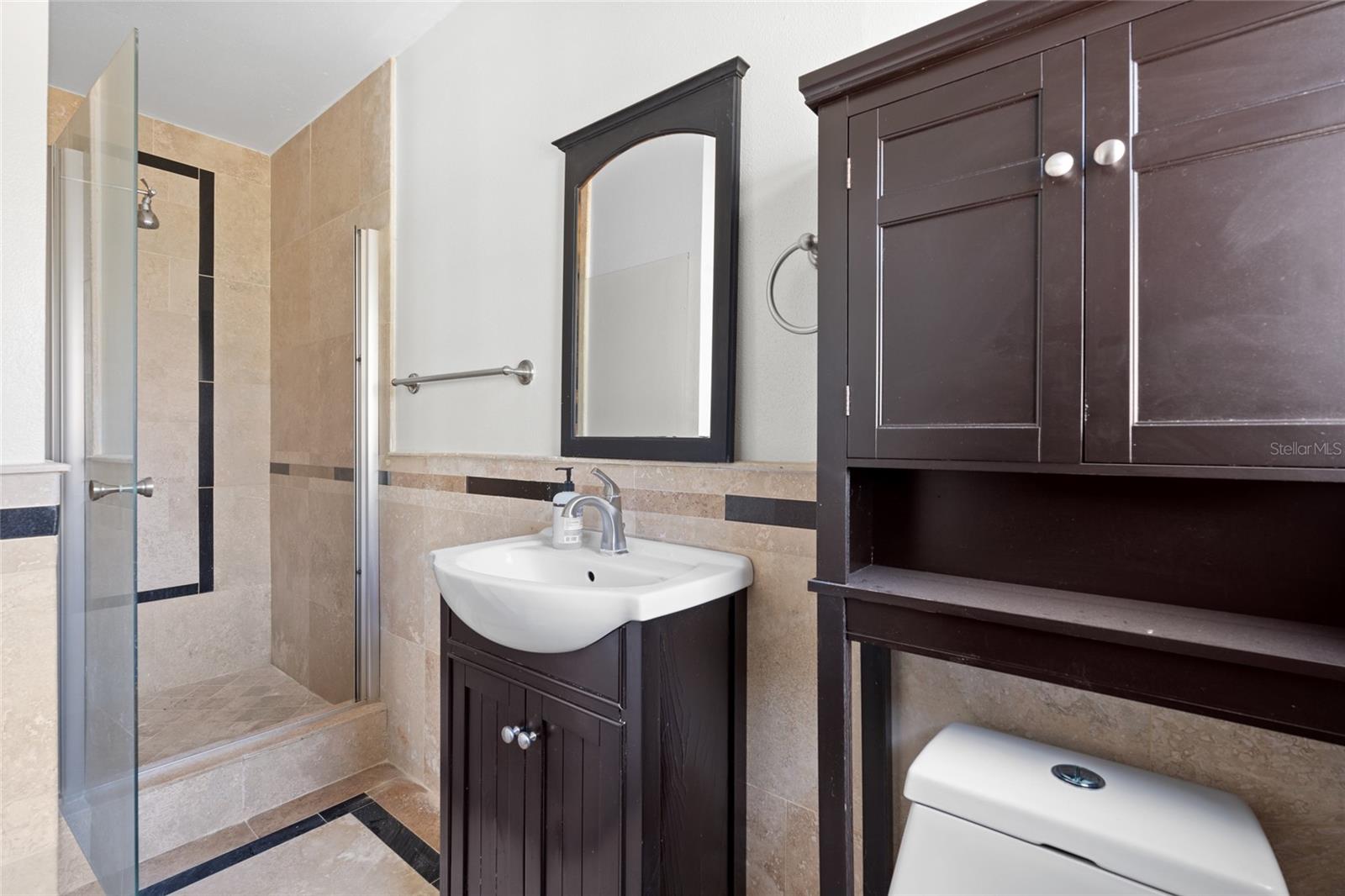 Image 25 of 36 For 5830 Venetian Boulevard Ne
