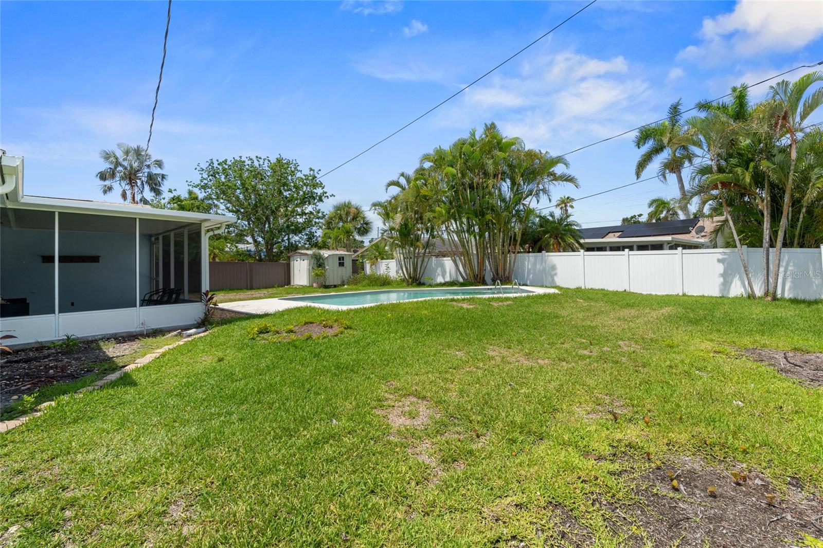 Image 29 of 36 For 5830 Venetian Boulevard Ne