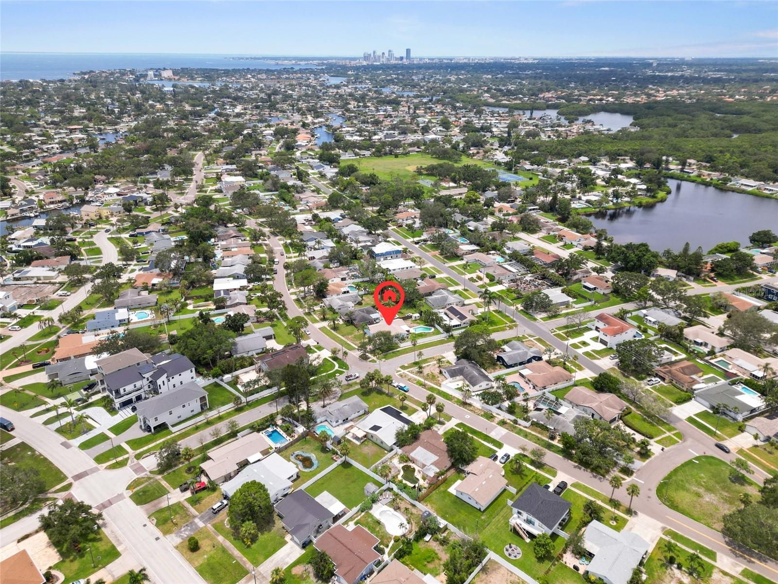 Image 30 of 36 For 5830 Venetian Boulevard Ne