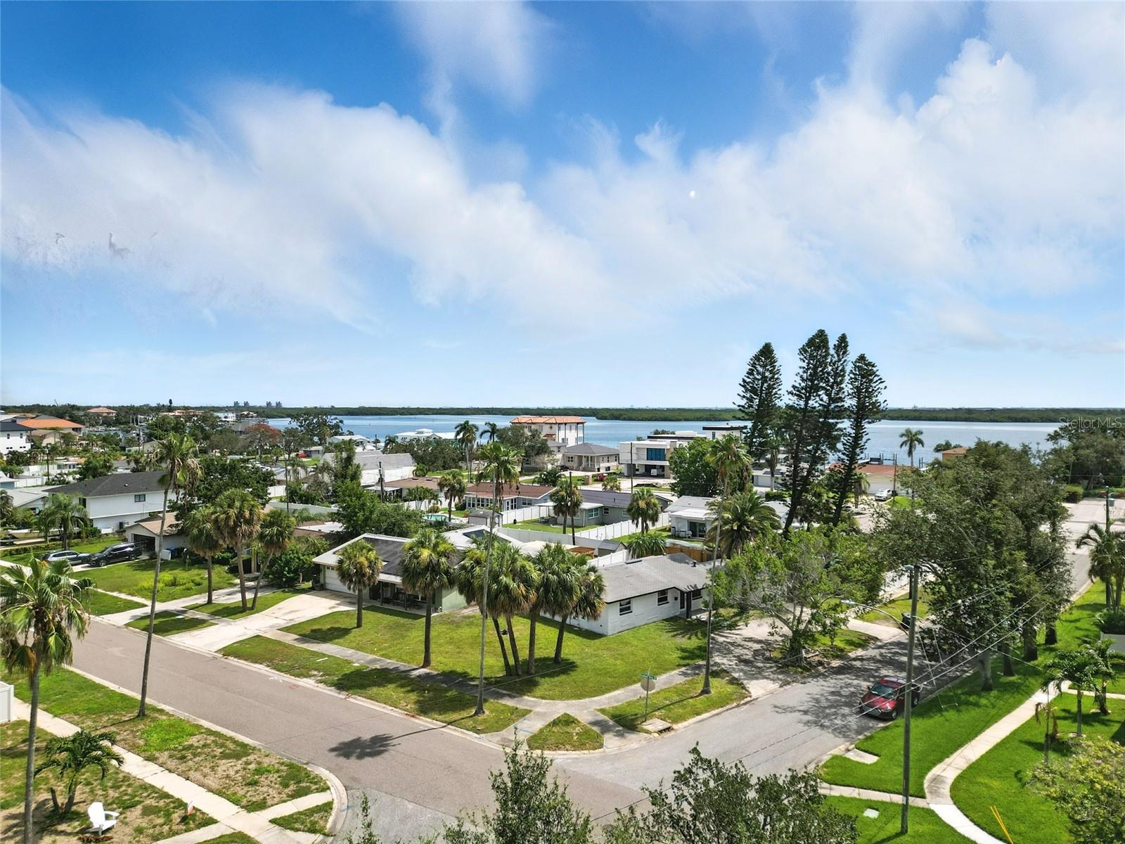 Image 34 of 36 For 5830 Venetian Boulevard Ne