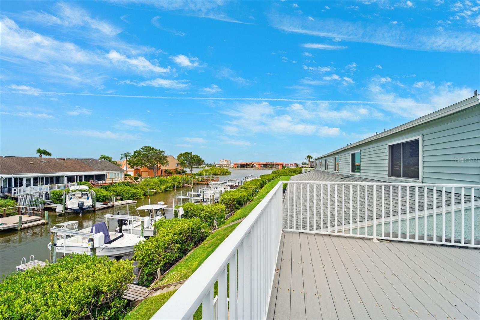 Image 33 of 44 For 9410 Tara Cay Court 15